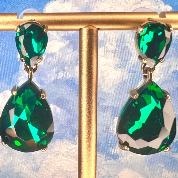 Angelina Jolie-Inspired Dangling Emerald Green Rhinestone Earrings on Gold - Picture 2 of 4